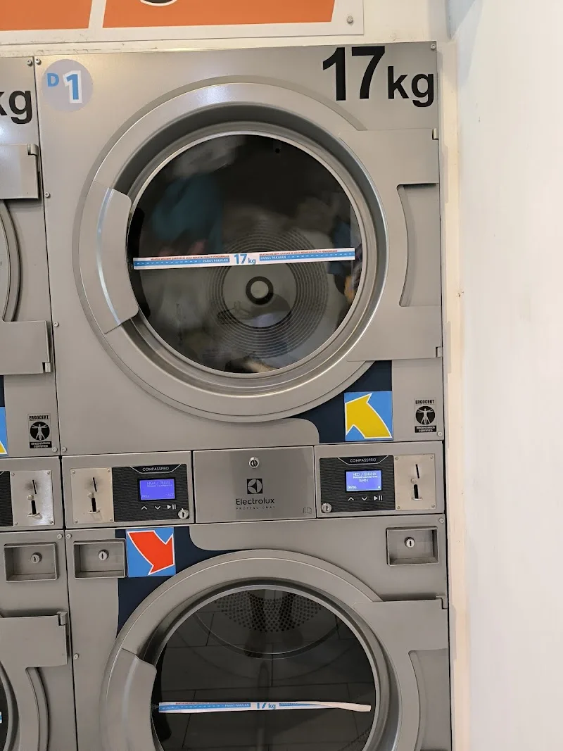 Beezee Launderette, Penampang, Kota Kinabalu — photo 5