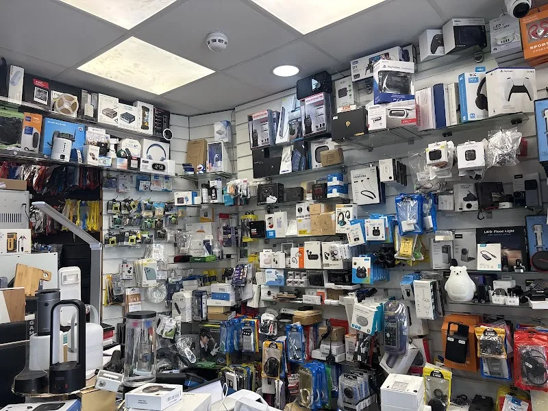 Dr Mobile And Computer, Kilburn, London — photo 4