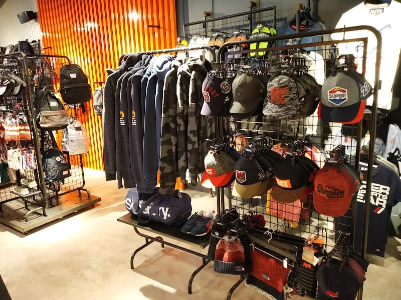 Superdry, Park Circus Area, Kolkata — photo 2