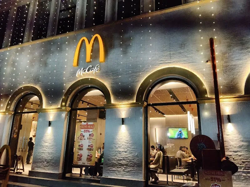 McDonald's, Barakhamba Road, Connaught Place (CP), New Delhi — photo 3
