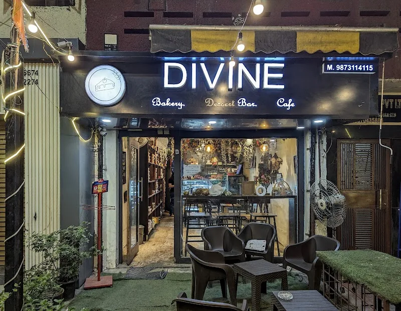 Divine Street Cafe, Raghu Nagar, Preet Vihar, New Delhi — photo 2