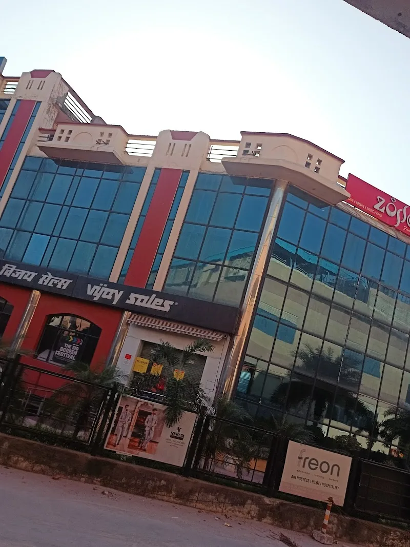 Van Heusen, Sector 15A, Sector 15 A, Faridabad — photo 7