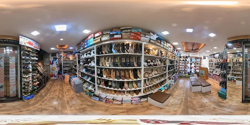 Baba Shoes, City Centre, Udaipur — photo 4
