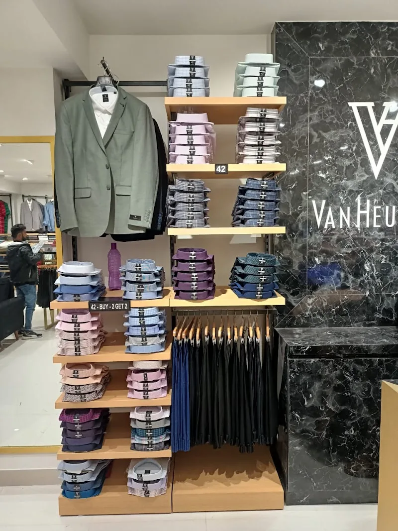 Van Heusen, Aashiana, Lucknow — photo 7