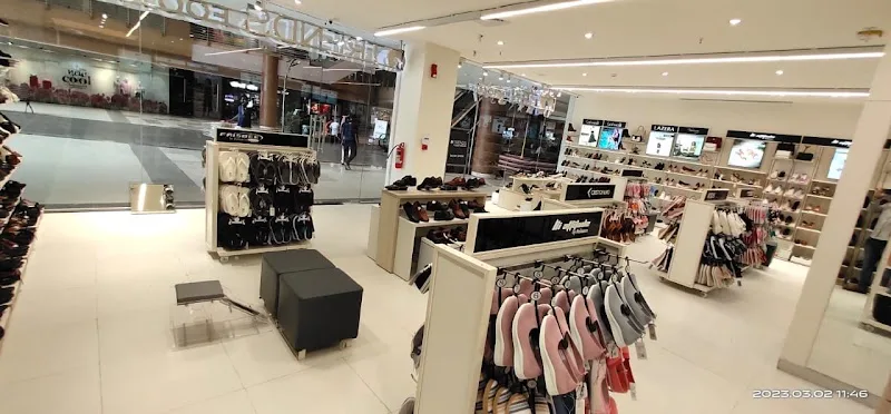 Trends Footwear, Metro Junction Mall, Kalyan — photo 4