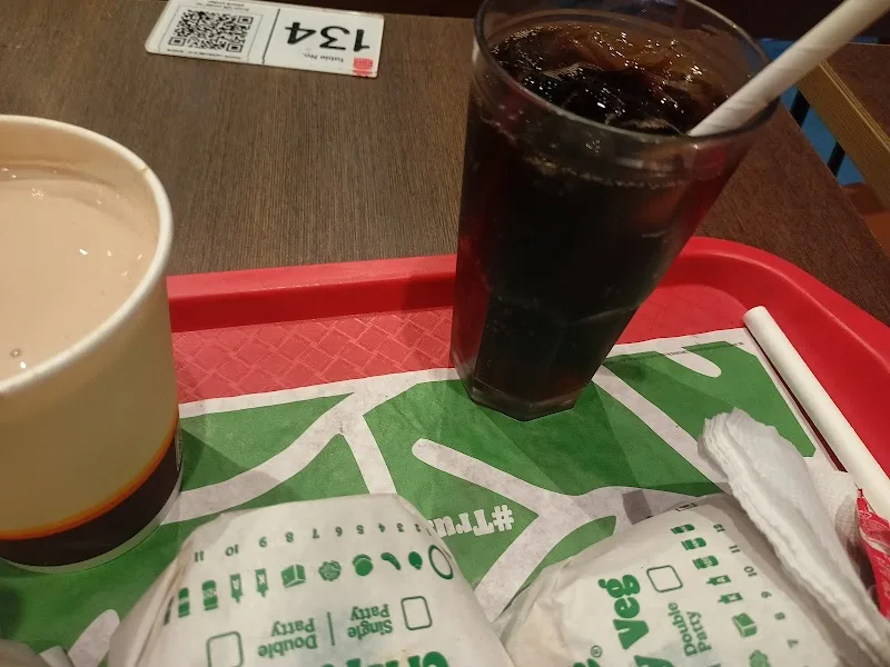 Burger King, Epicuria Food Mall, Nehru Place, New Delhi — photo 5
