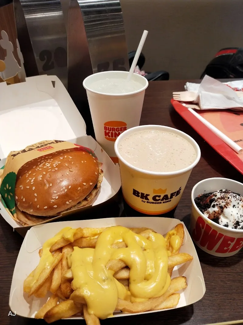 Burger King, Dakshindari, Kolkata — photo 2