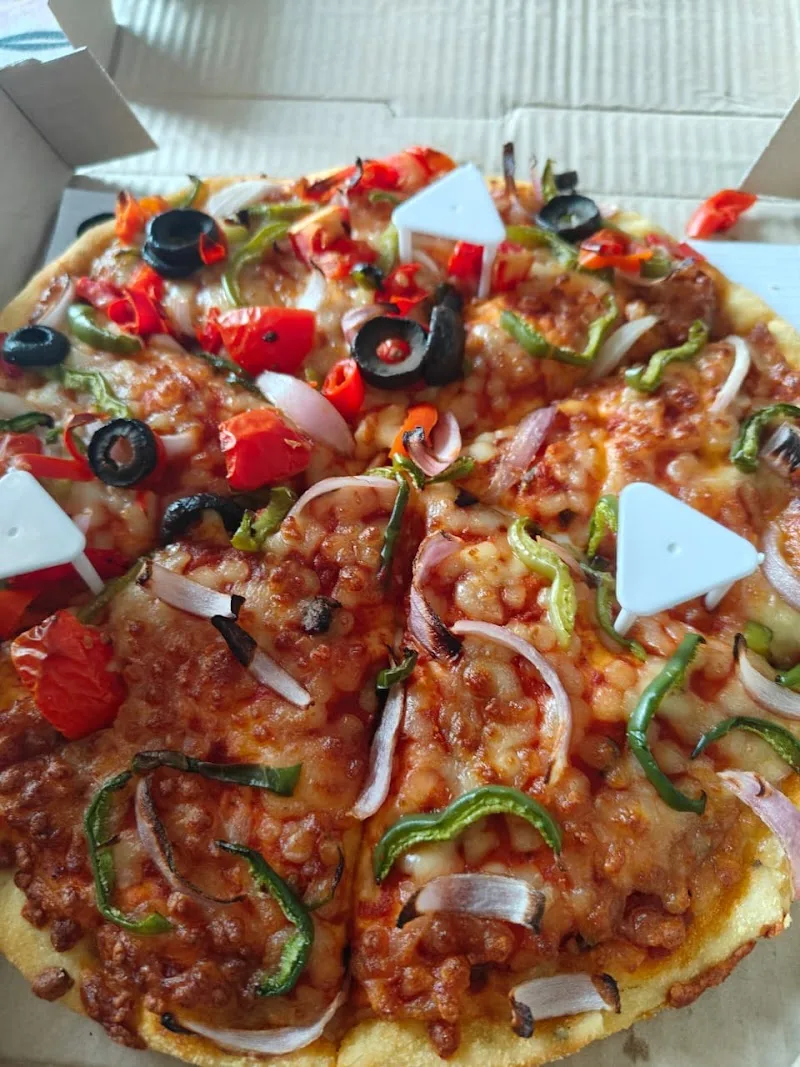 MOJO Pizza - 2X Toppings, Amrapali Leisure Valley, Greater Noida — photo 5