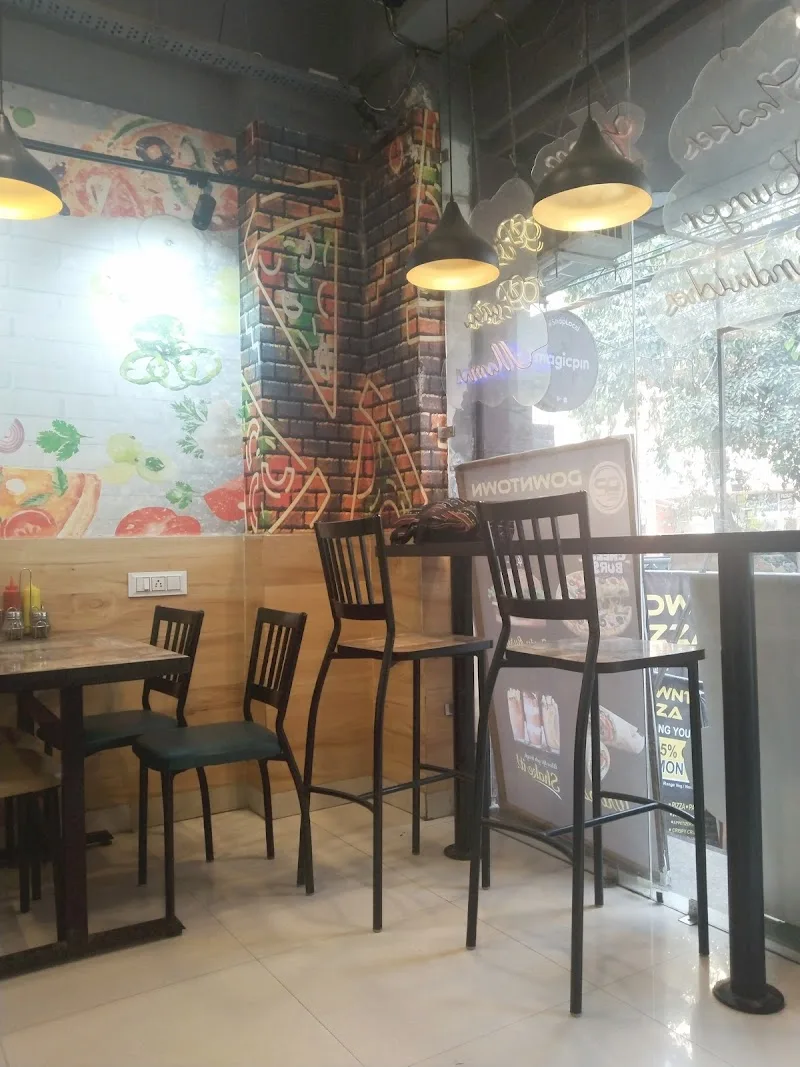 Downtown Pizza Photos 12